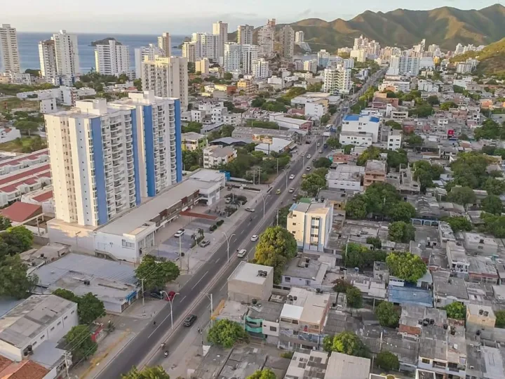 Fachada de Marinelo Plaza, en El Rodadero, Santa Marta